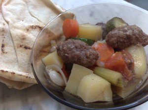 Kashkuleh (meat ball with vegs)